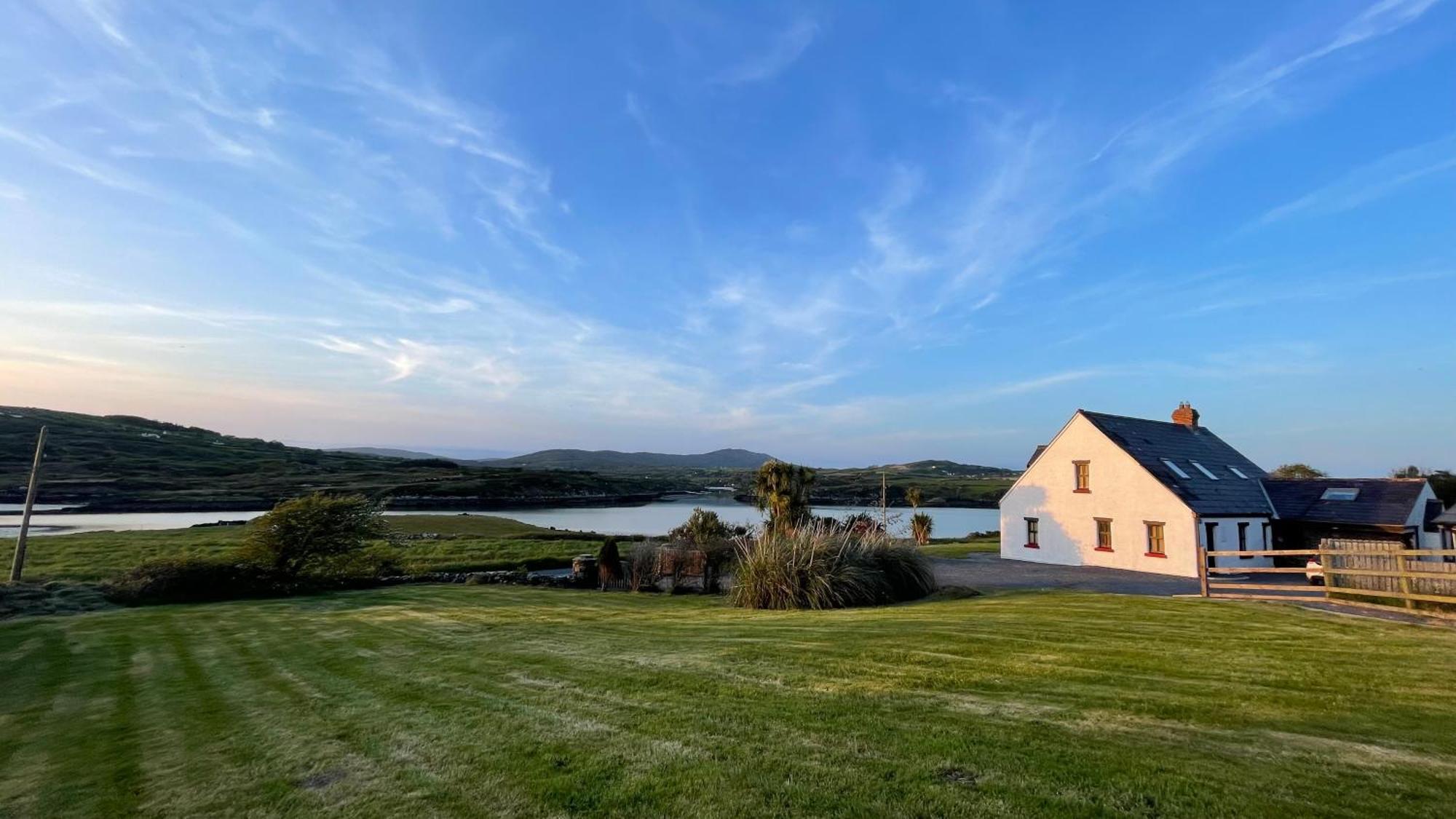 Seafront House With Own Private Pier In Gunpoint, Schull, West Cork Villa Seafort Exteriör bild